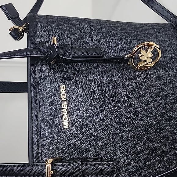 Michael Kors Jet Set Travel Extra-Small Logo Top-Zip Tote Bag - Picture 7 of 15